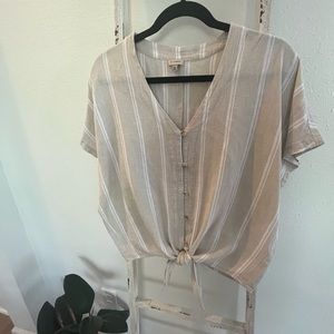 Super cute Linen spring, summer top!